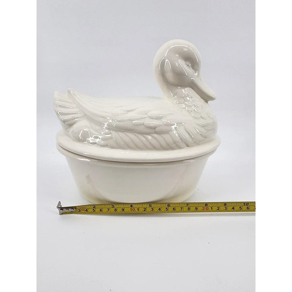 Vintage White Ceramic Serving Cookie Cassarole Dish Mallard Bird‎ Figurine Decor